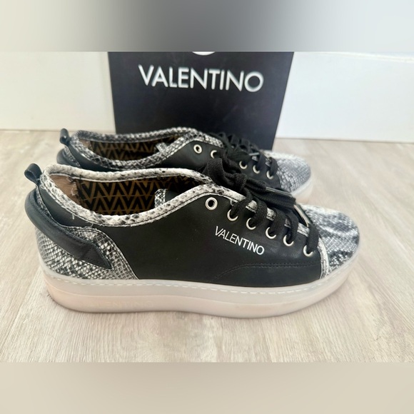 VALENTINO BY MARIO VALENTINO Dalia Sauvage Embossed Python Leather Sneakers 9.5 - Picture 7 of 12